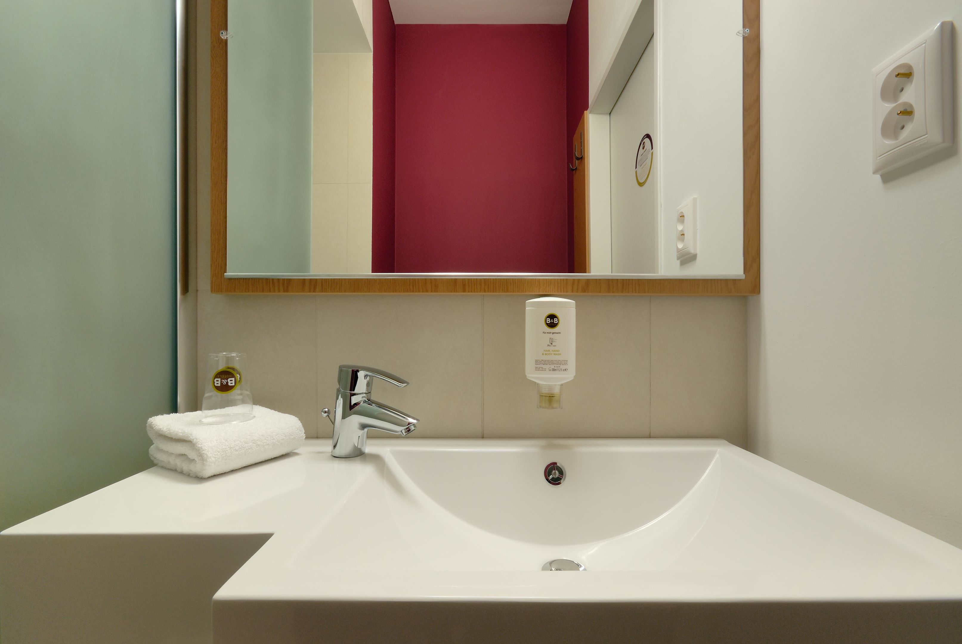 B&B HOTEL Prague-City