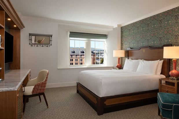 Images The Hotel Roanoke & Conference Center, Curio Collection by Hilton