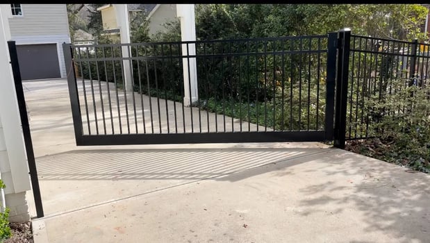 Images Advanced Custom Fence Inc
