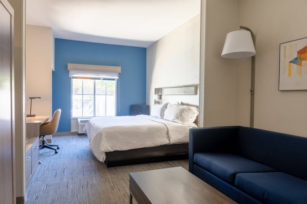 Images Holiday Inn Express & Suites Vicksburg by IHG