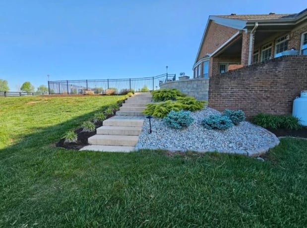 Images Palisades Lawn & Land Services