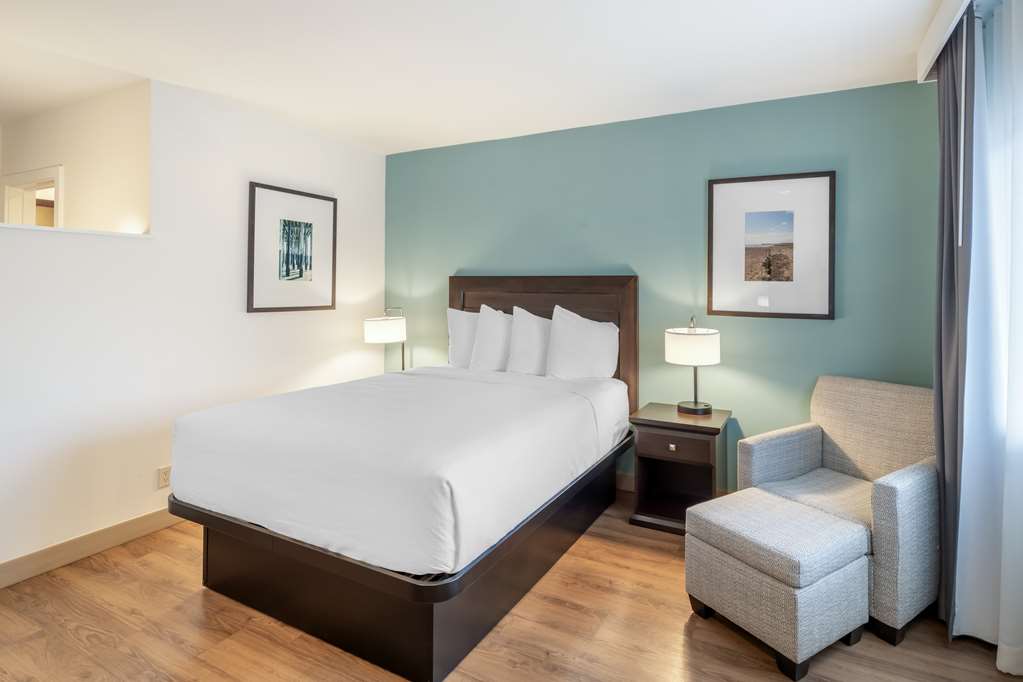Queen Room