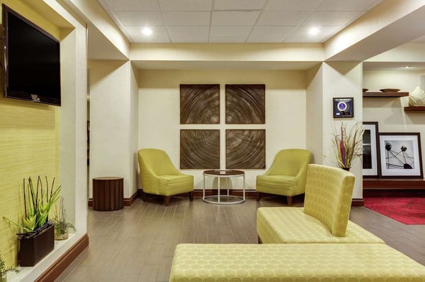Images Hampton Inn Ozark