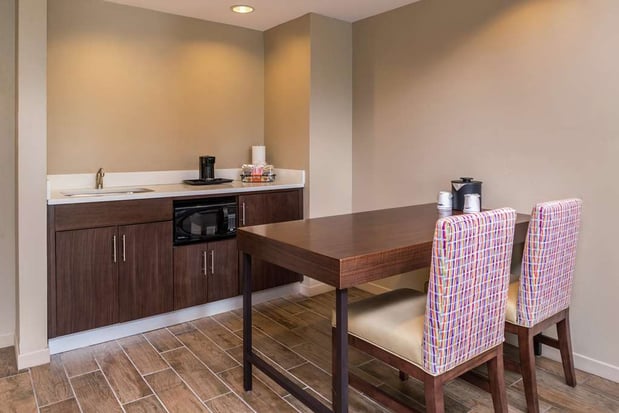 Images Hampton Inn & Suites Charlotte-Arrowood Rd.