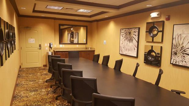 Images Holiday Inn Express & Suites Paducah West, an IHG Hotel