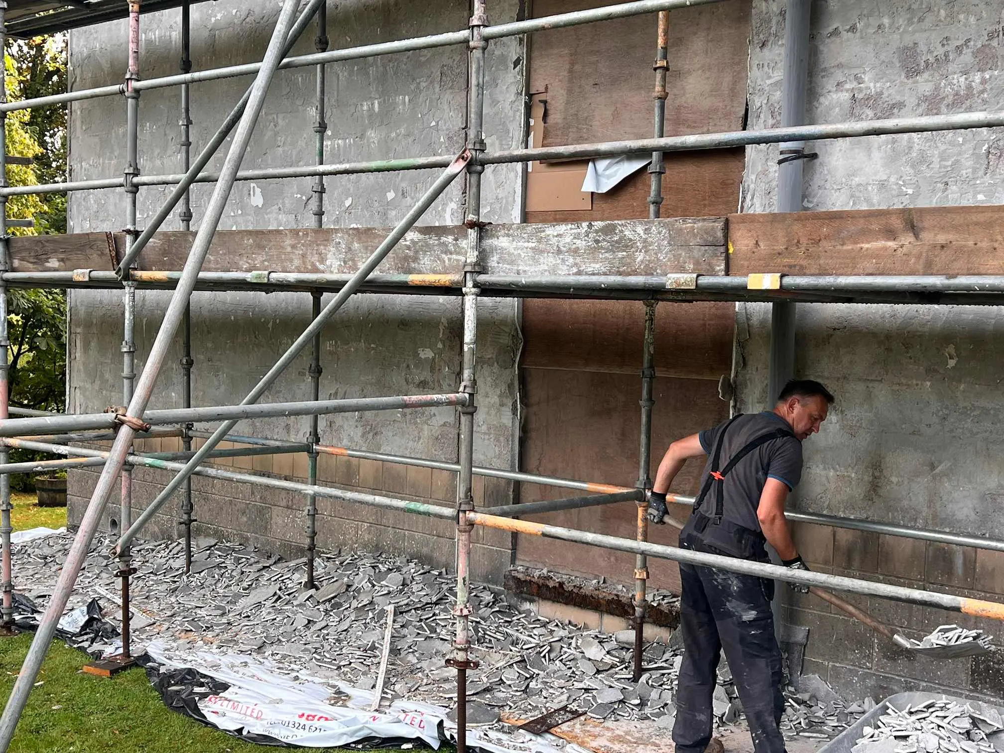 Images HW UK Services Ltd