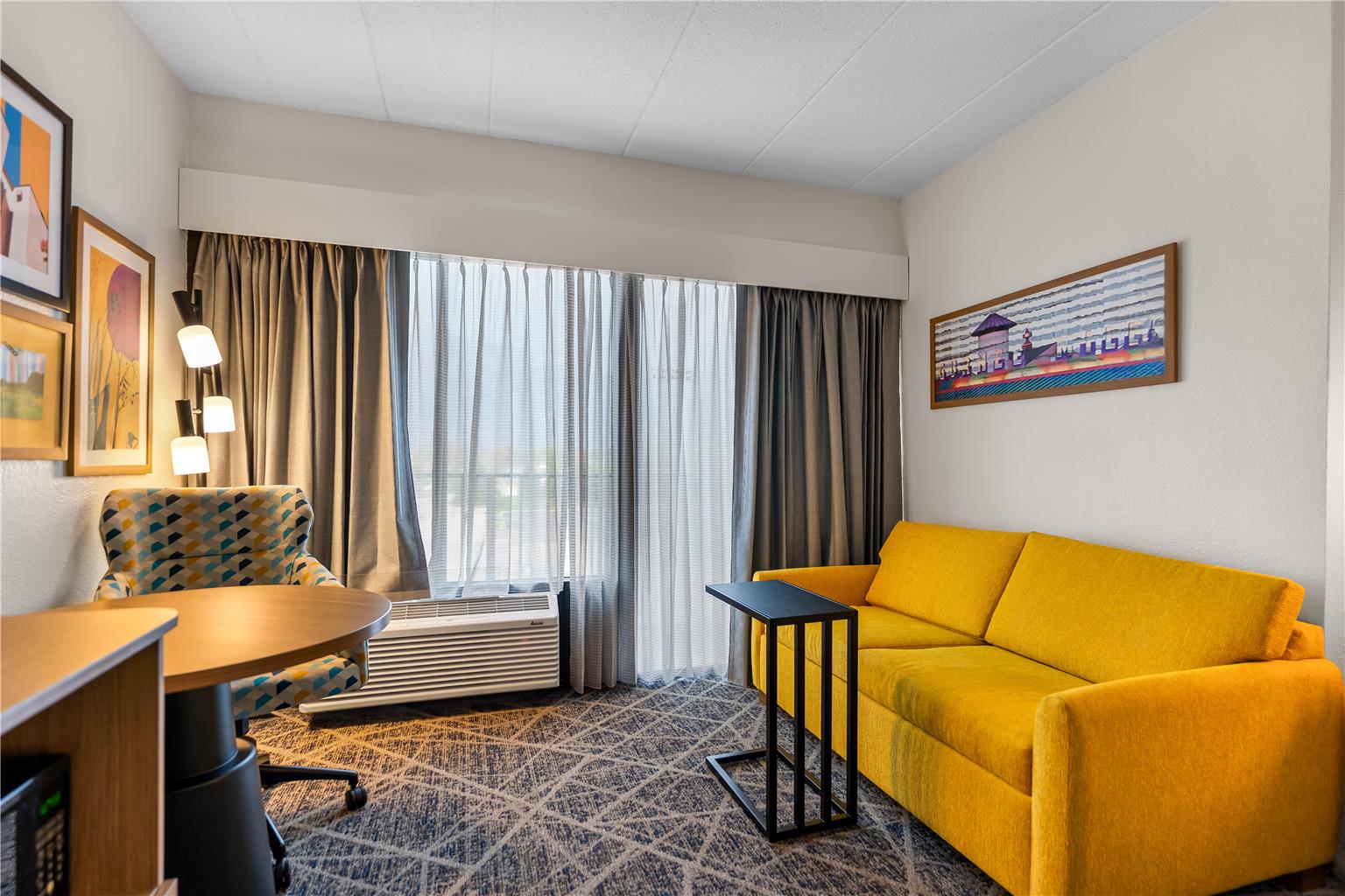 Guest room