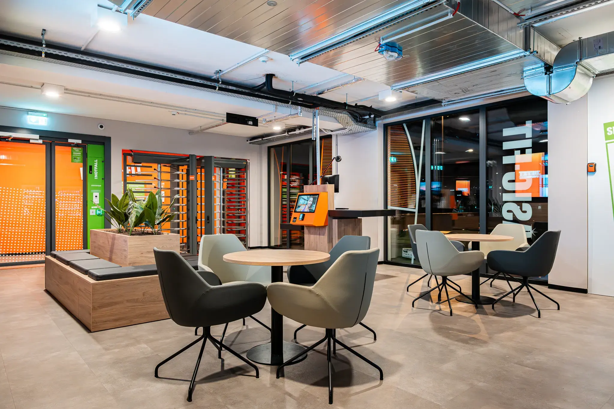 Basic-Fit 24/7, Über Brücken 6 in Trier