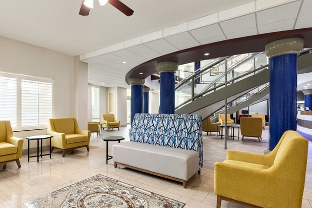 Images Holiday Inn Express & Suites Bakersfield Central by IHG