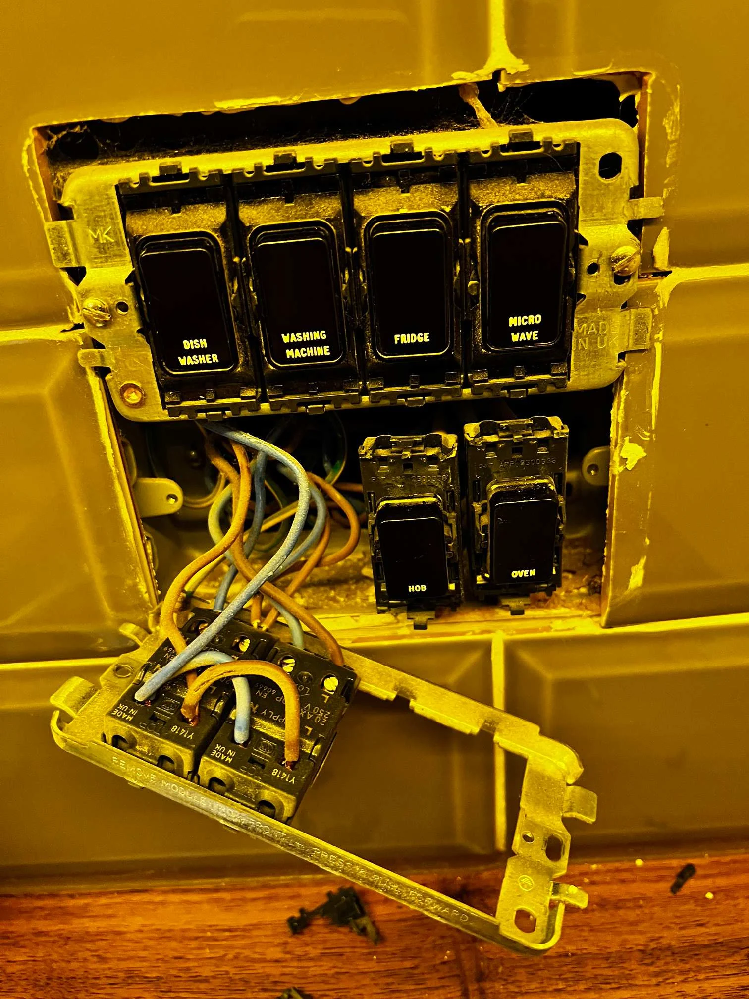 Images HW UK Services Ltd