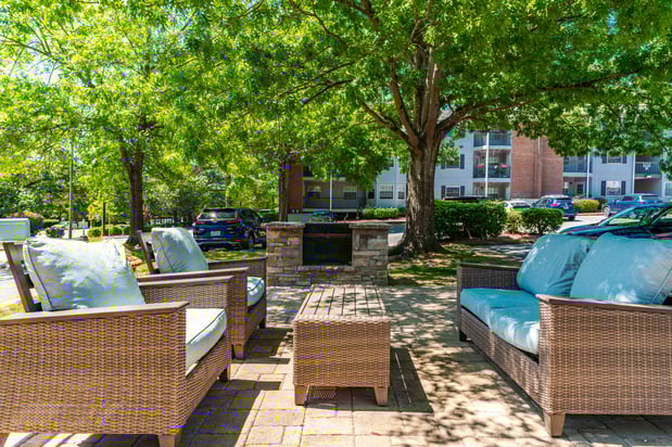 Images Franklin Woods Apartments