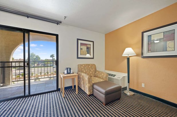 Images Best Western Plus Executive Inn & Suites