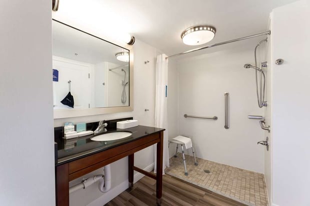 Images Hampton Inn & Suites Raleigh Cary Lenovo Center