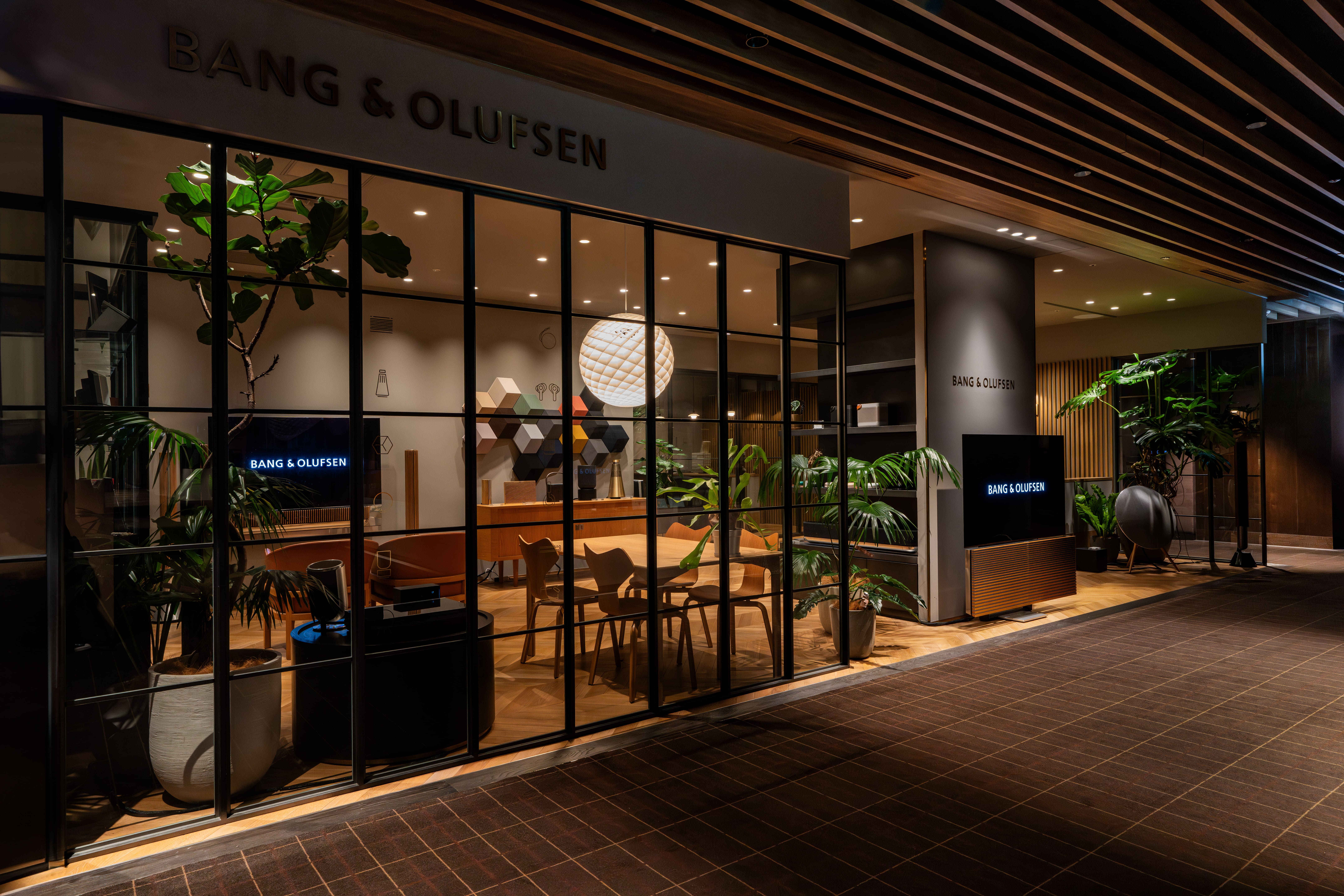 Book an appointment at バング & オルフセン 日本橋, 日本橋2-5-1