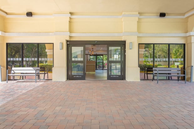 Images Holiday Inn & Suites Boca Raton - North by IHG