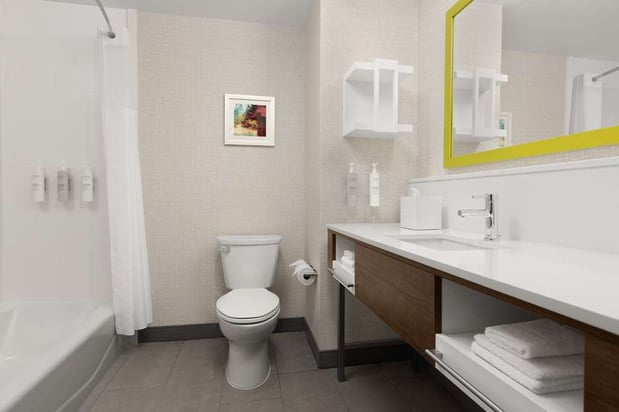 Images Hampton Inn & Suites Durham University Medical Center