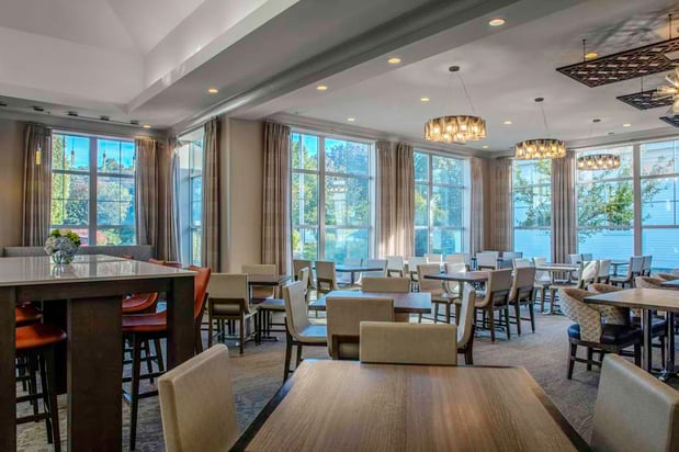 Images Hilton Garden Inn Freeport Downtown