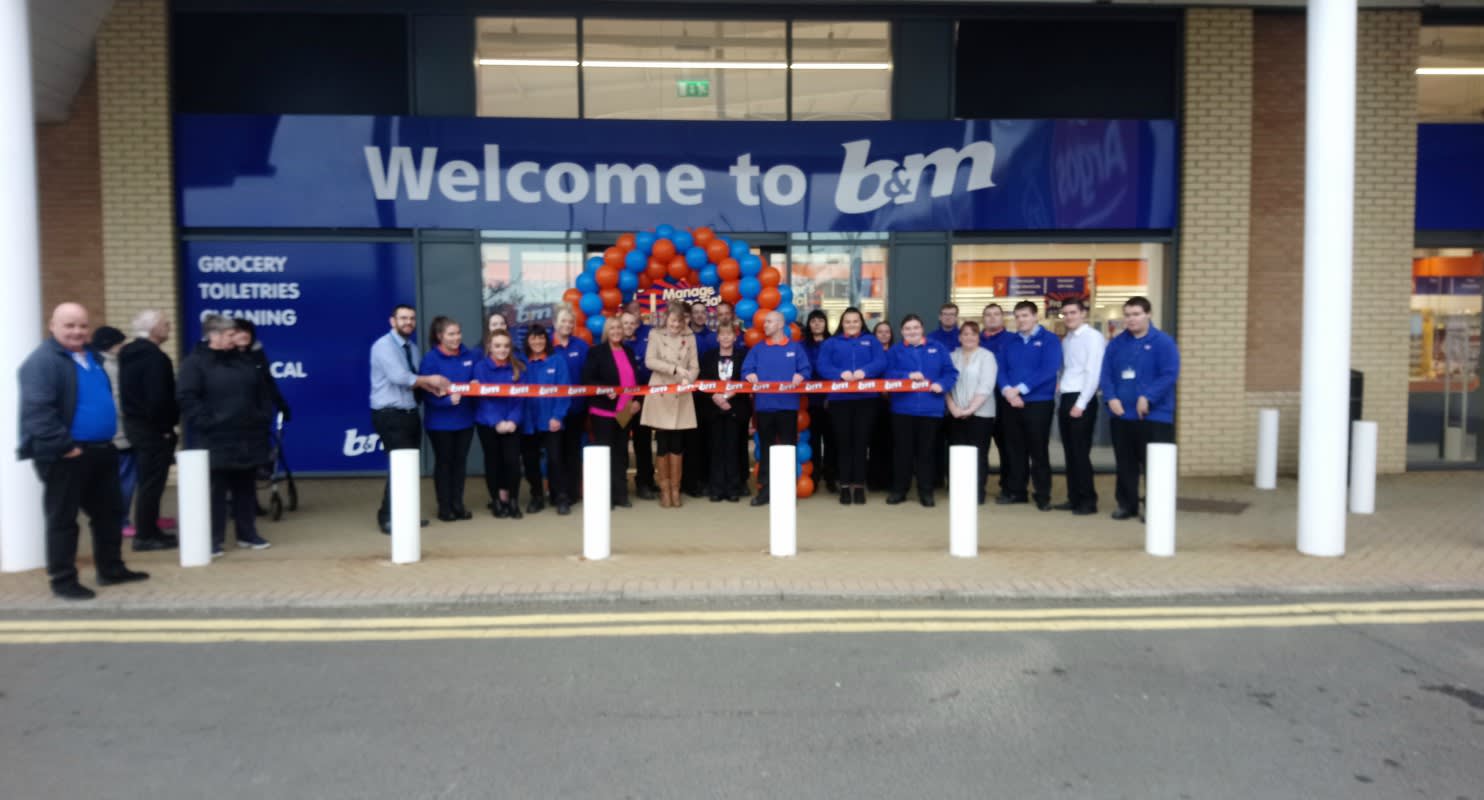 Representatives from Edinburgh Children's Hospital Charity we're invited to cut the ribbon at B&M's new Edinburgh store on Friday. Amy received £250 worth of B&M vouchers on behalf of the charity, as a thank you for taking part.