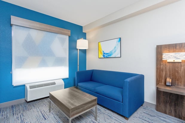 Images Holiday Inn Express & Suites Ormond Beach - North Daytona by IHG