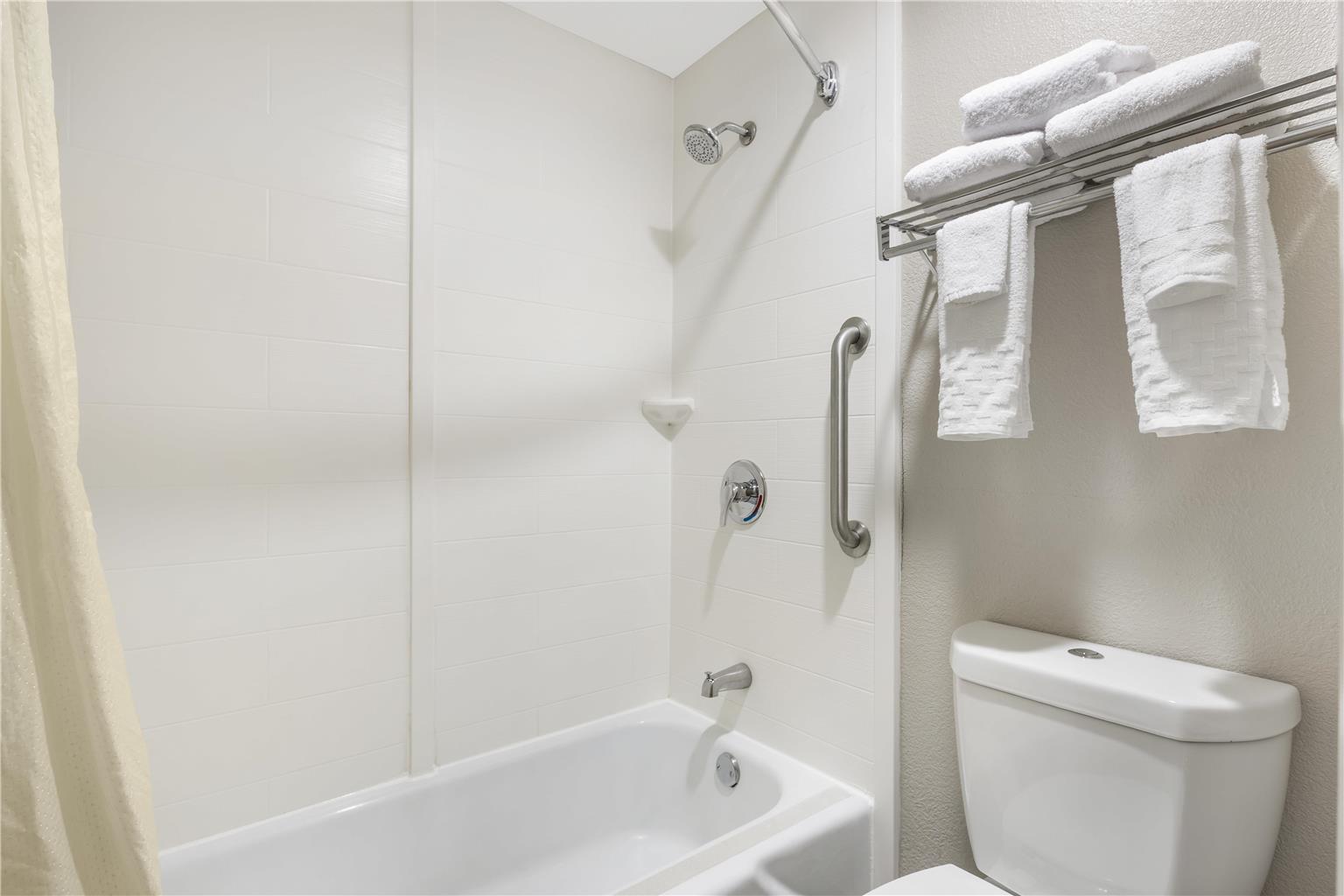 Double Queen - Pet friendly Bathroom