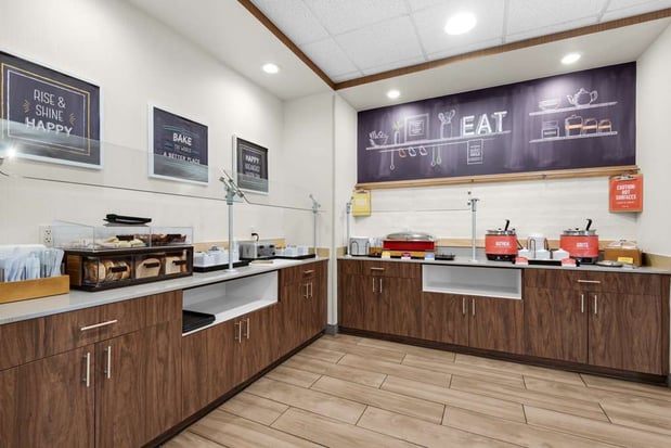 Images Hampton Inn & Suites Pensacola I-10 North at University Town Plaza