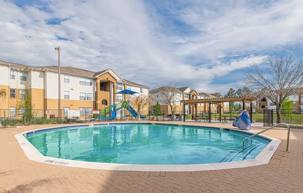 Images Pinewood Apartments
