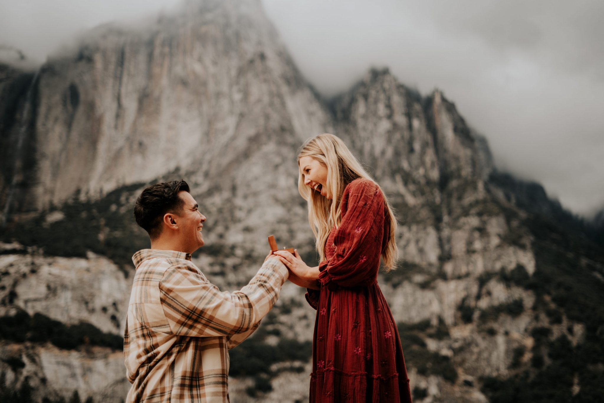 Couples Engagement Photoshoot in Yosemite.