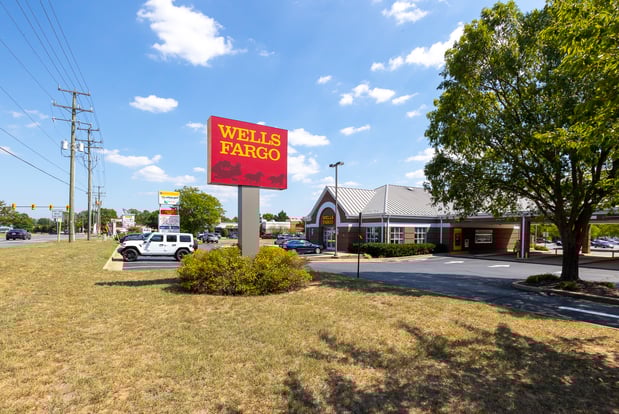 Images Wells Fargo Bank