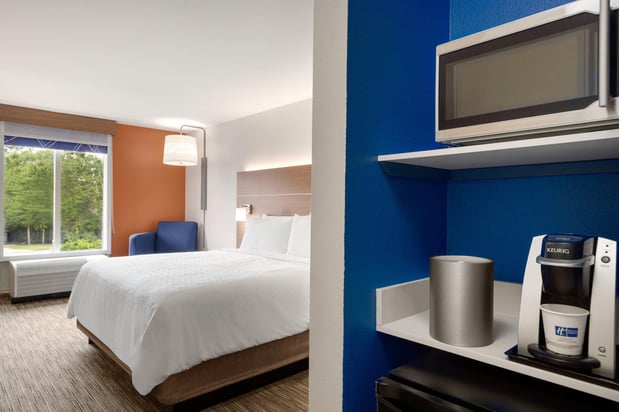 Images Holiday Inn Express & Suites Opelika Auburn by IHG