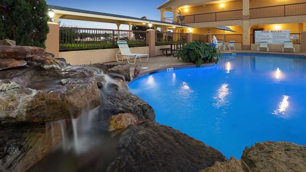 Images Best Western Angleton Inn