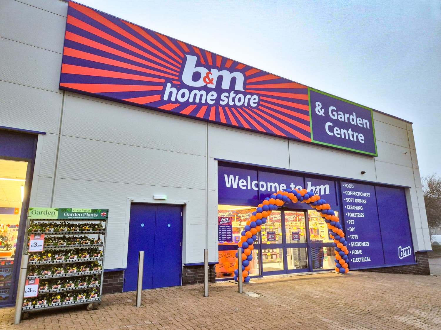Images B&M Home Store with Garden Centre