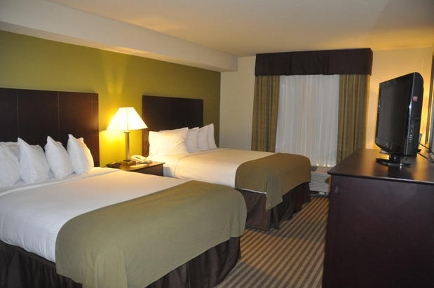 Images Holiday Inn Express & Suites Sarasota East - I-75 by IHG