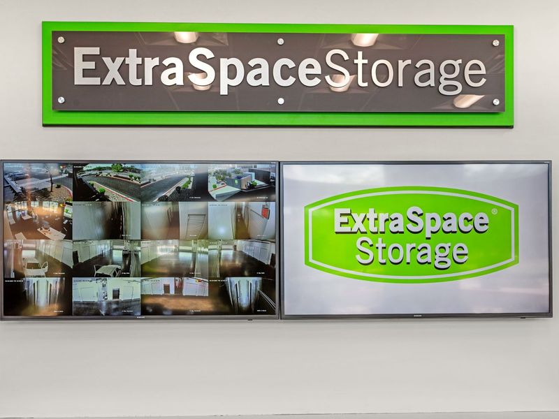 Images Extra Space Storage