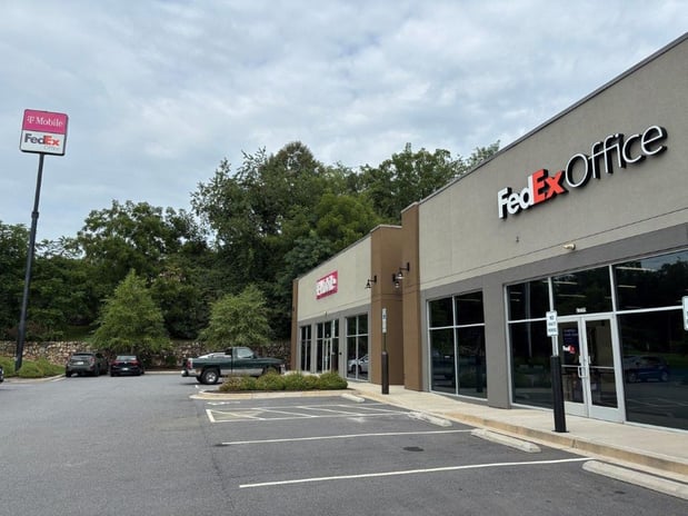 Images FedEx Office Print & Ship Center