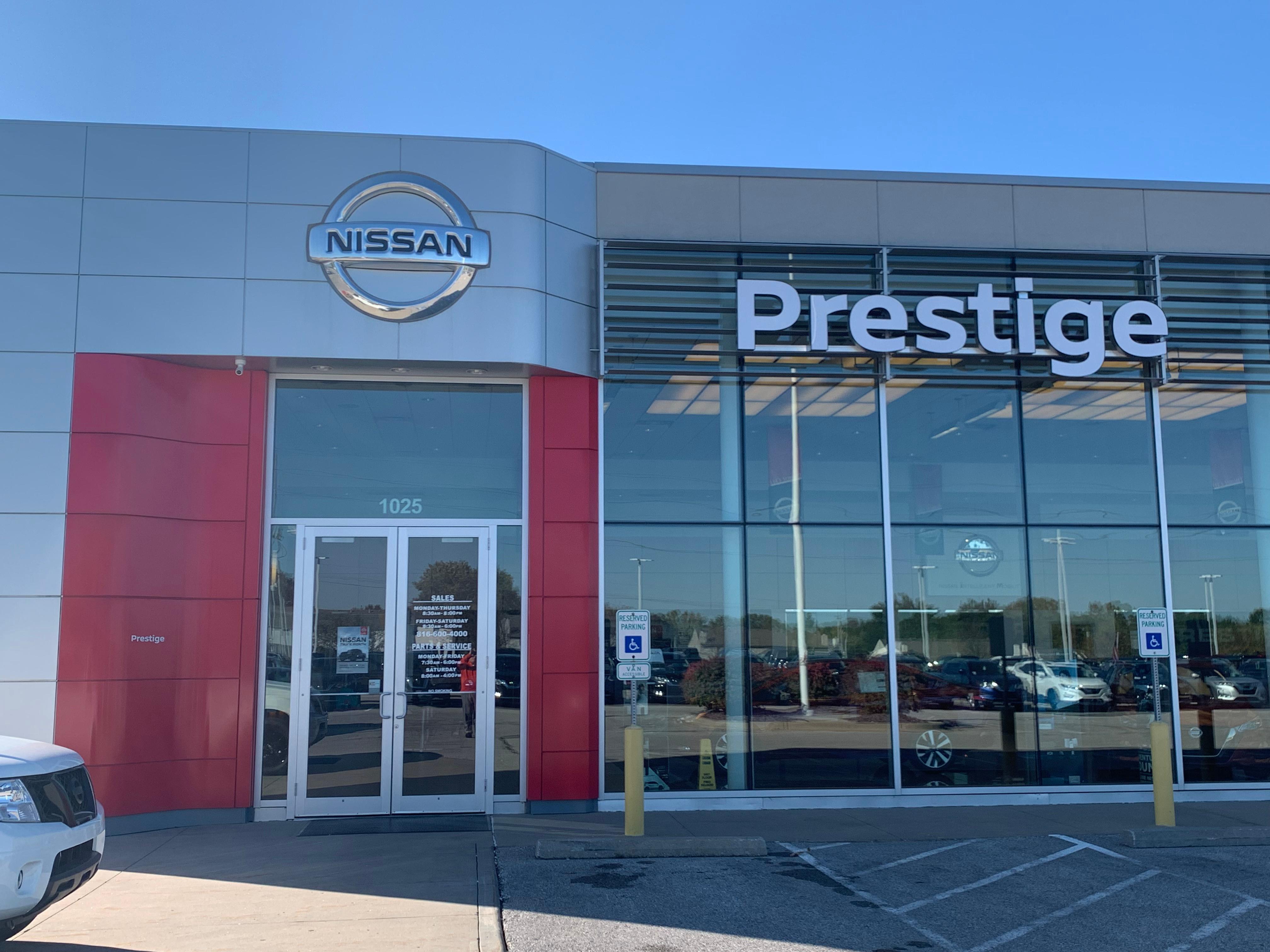 Prestige Nissan Lee's Summit Photo