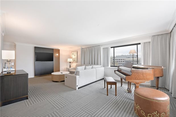 Images Capital Hilton