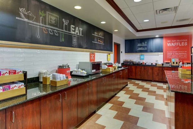 Images Hampton Inn & Suites Indianapolis-Airport