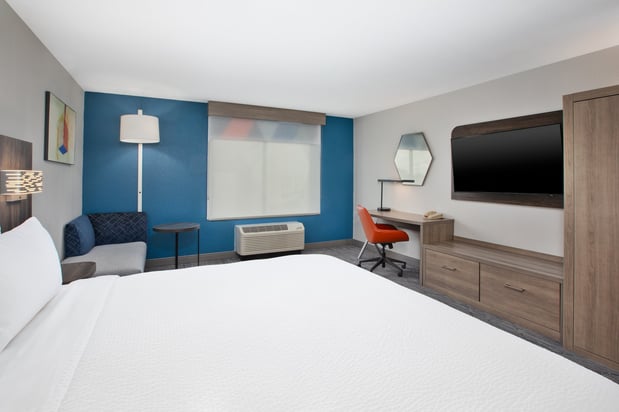 Images Holiday Inn Express & Suites Buffalo by IHG