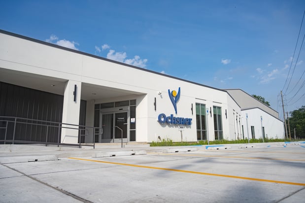 Images Ochsner Orthopedics Walk-In Clinic at Elite Training Complex – Burbank