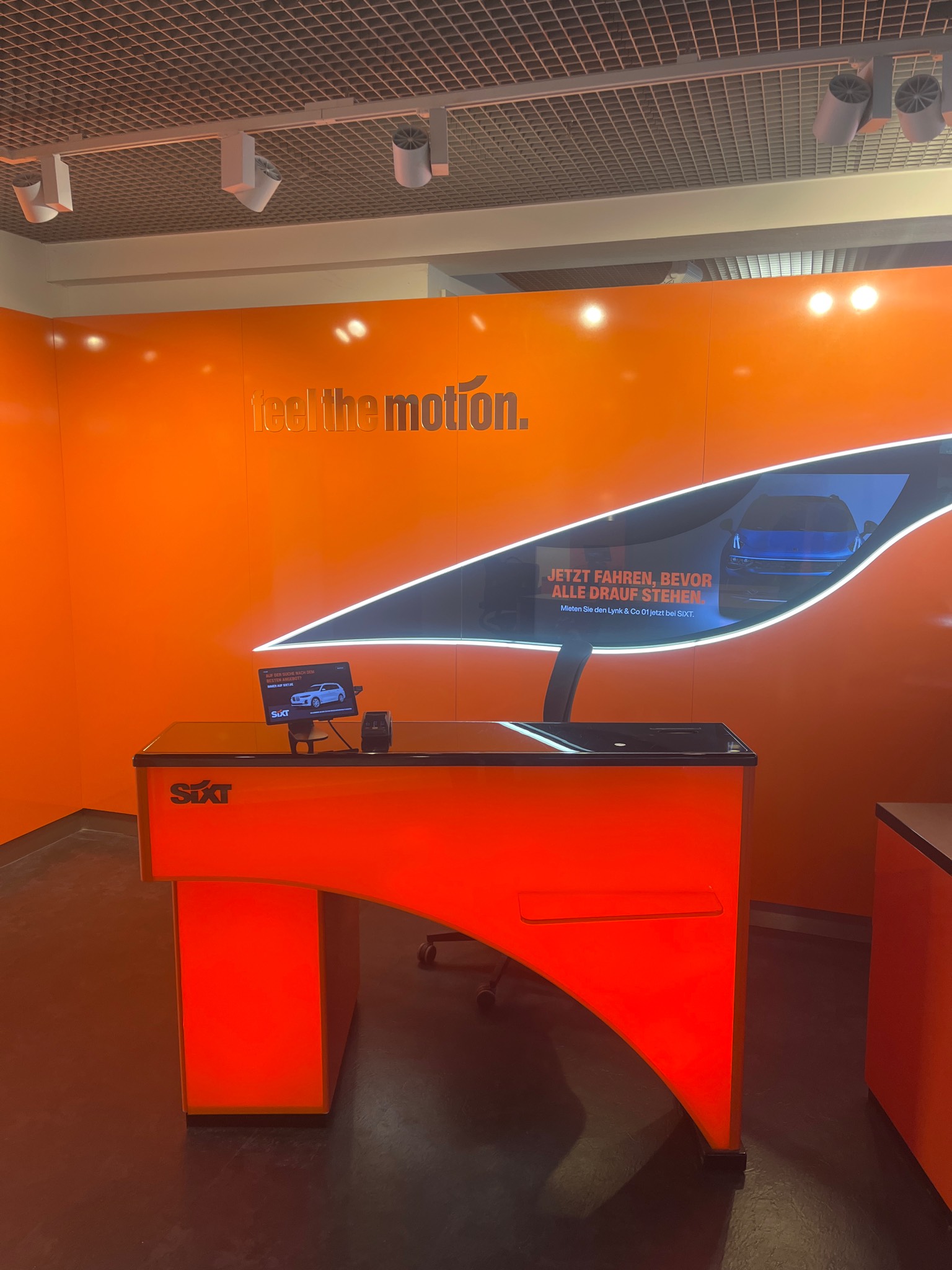 SIXT Autovermietung Weeze/Niederrhein Flughafen, Flughafen-Ring 1 in Weeze