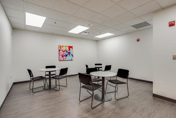 Images Pasadena Villa Outpatient - Chantilly