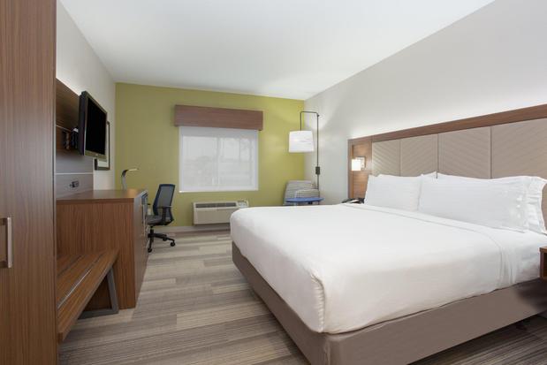 Images Holiday Inn Express & Suites Amarillo by IHG