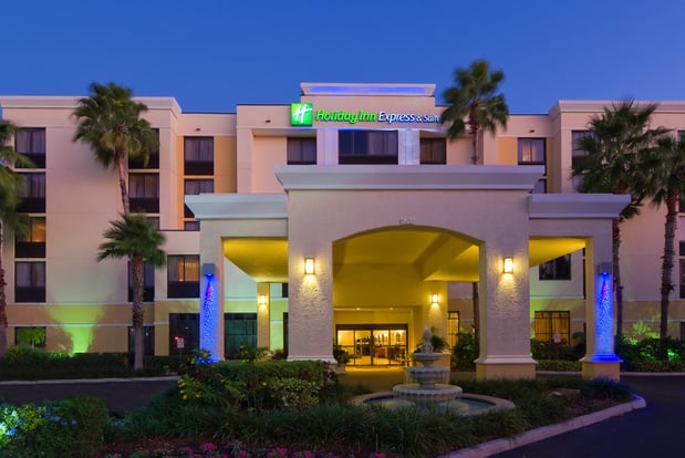 Images Holiday Inn Express & Suites Kendall East - Miami by IHG