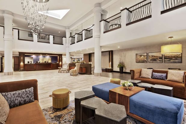 Images DoubleTree by Hilton McLean Tysons
