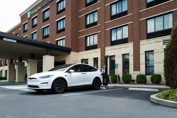 Images Holiday Inn Express & Suites Franklin - Berry Farms by IHG