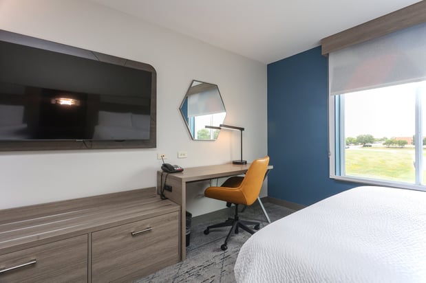 Images Holiday Inn Express & Suites Tulsa South Bixby by IHG