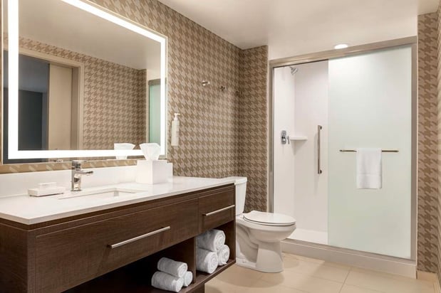 Images Home2 Suites by Hilton Milwaukee West