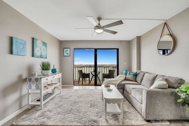 Images Kim Bergin, Realtor in Lakewood Ranch, Bradenton and St. Petersburg Fl