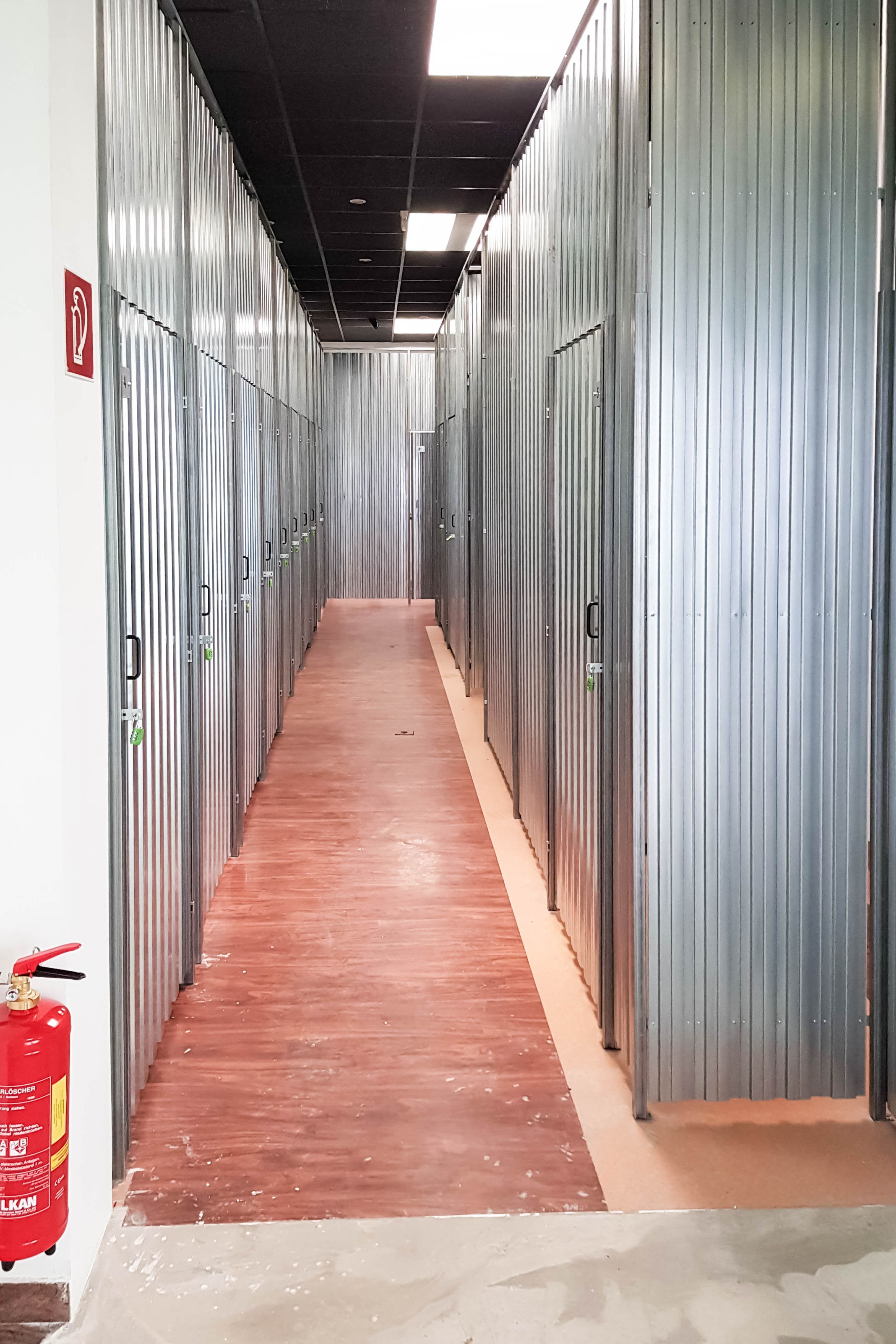 Storebox - Dein Lager nebenan, Breitenfurter Straße 98 in Wien