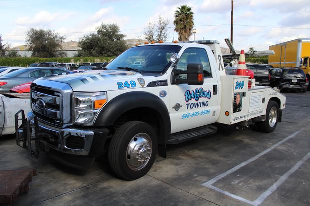 Images Bob & Dave's Towing